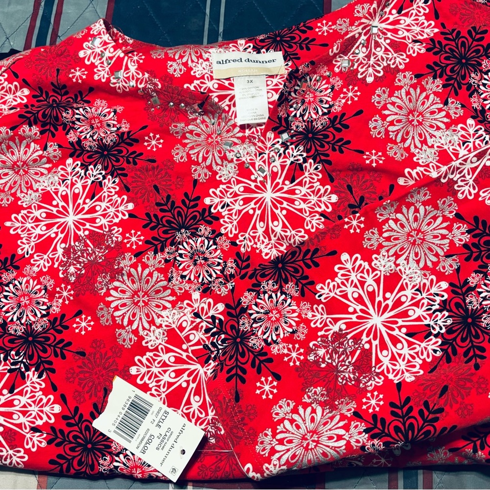 Alfred Dunner Size 3X Festive Red Snowflake Blouse GORGEOUS!!🧑‍🎄🧑‍🎄